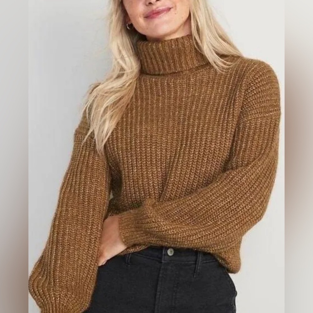 Old Navy Cocoon T neck Sweater Size Medium